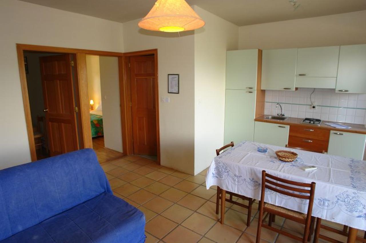 Santic Hotel Postira Buitenkant foto